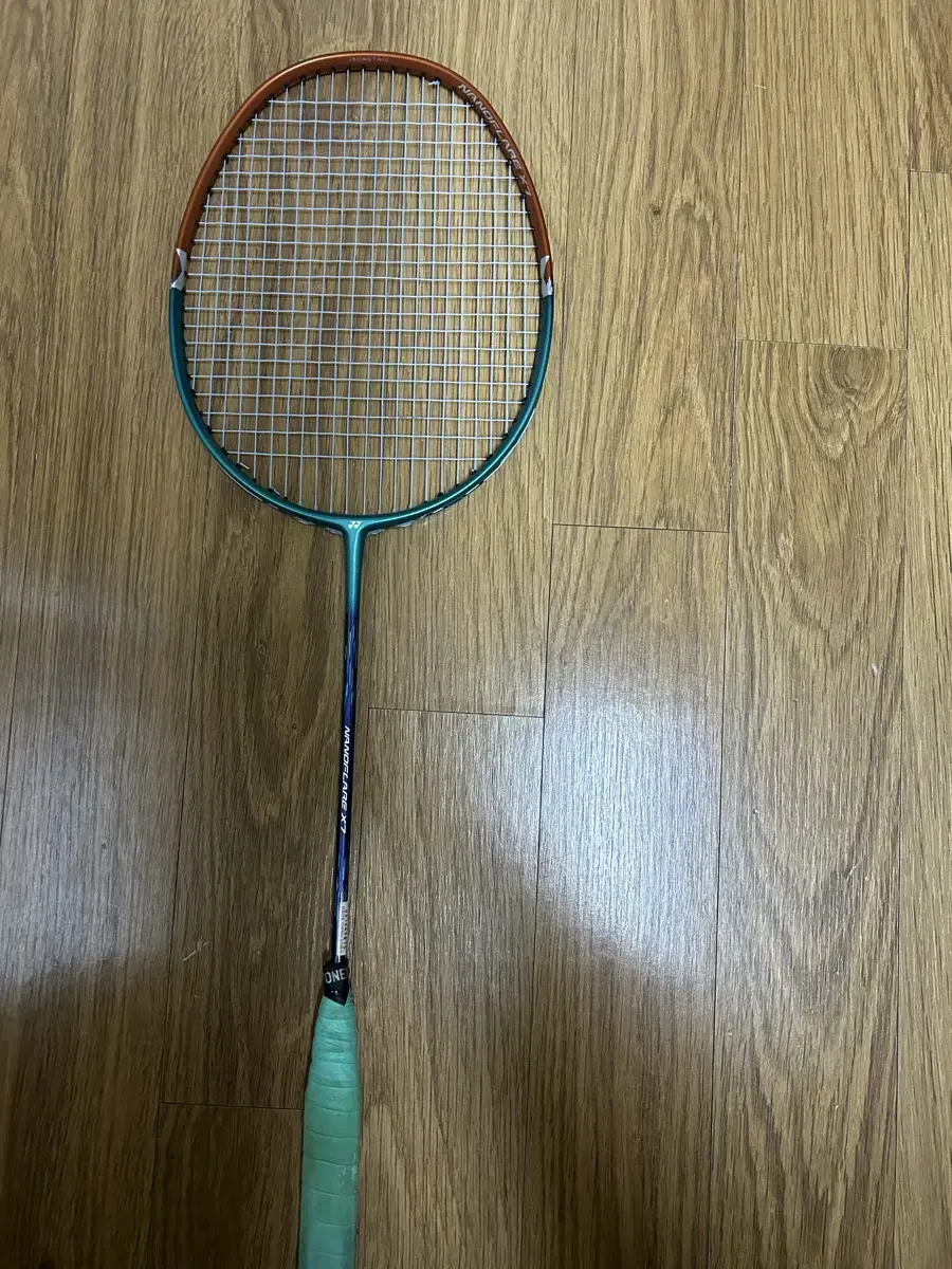 요넥스 YONEX NANORAY X7 배드민턴 라켓 신동급